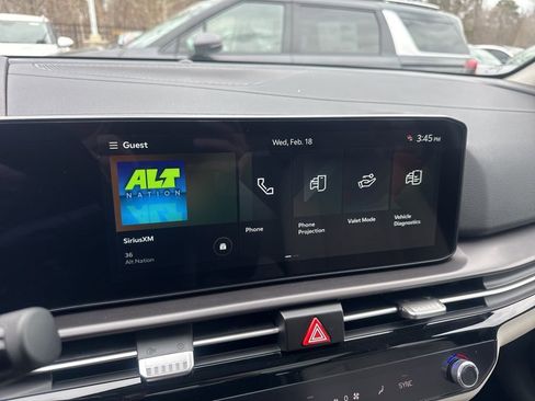 New 2026 Kia Sportage EX image 3