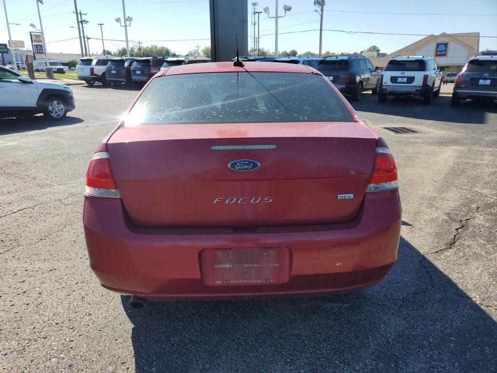 Used 2010 Ford Focus SEL FWD image 5
