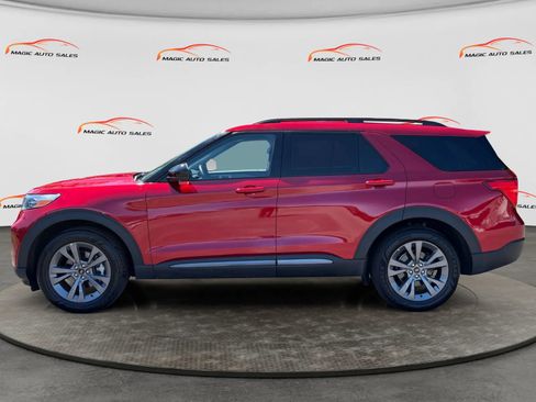Used 2023 Ford Explorer XLT w/ Equipment Group 202A AWD/4WD image 7