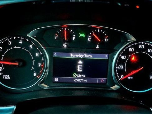 Used 2023 Chevrolet Traverse LT w/ LPO, Cargo Package image 37