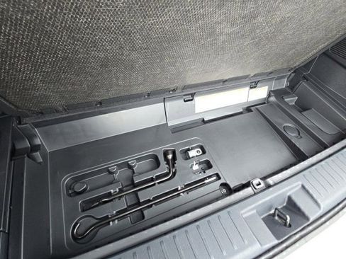 Certified 2024 Toyota Highlander XLE image 22