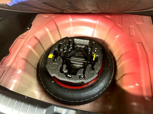 Used 2018 Hyundai Elantra SEL image 16