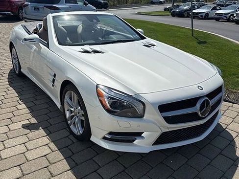 Used 2013 Mercedes-Benz SL 550 image 3