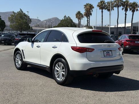 Used 2017 INFINITI QX70 AWD image 7