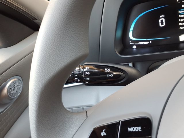New 2026 Hyundai Elantra SE FWD image 24