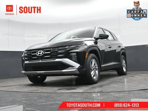 Used 2025 Hyundai Tucson SE AWD/4WD image 39