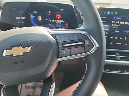 Used 2024 Chevrolet Equinox EV LT image 21