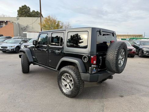 Used 2015 Jeep Wrangler Unlimited Rubicon w/ Connectivity Group image 5