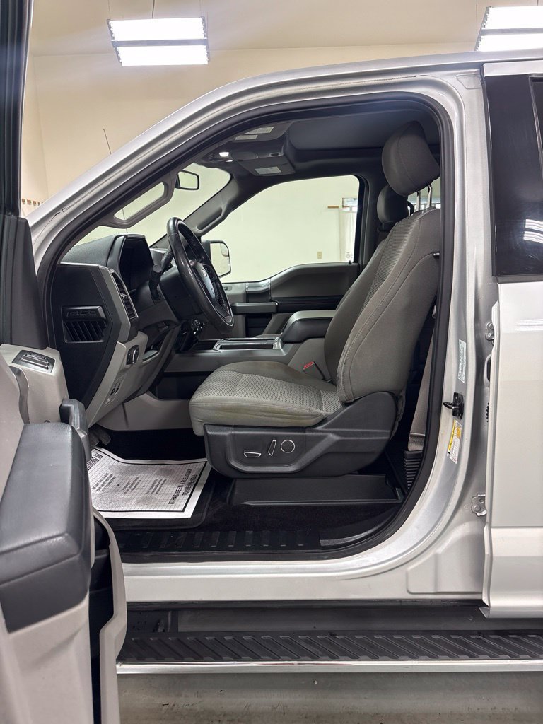 Used 2017 Ford F150 XLT w/ Equipment Group 302A Luxury RWD image 10