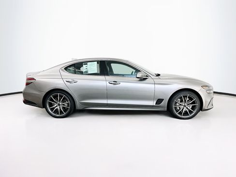 Used 2025 Genesis G70 2.5T AWD/4WD image 10