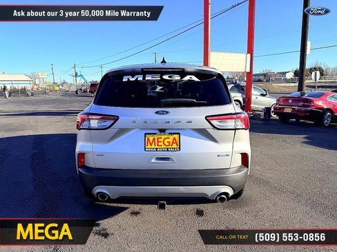 Used 2020 Ford Escape SE image 10