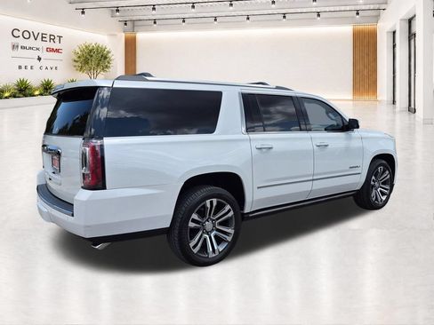 Used 2019 GMC Yukon XL Denali w/ Denali Ultimate Package AWD/4WD image 13