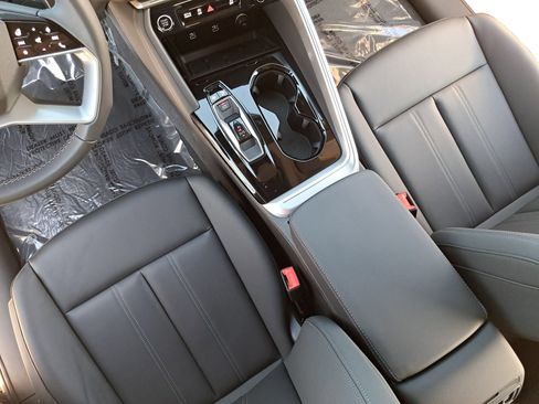 New 2025 Audi Q5 Premium Plus image 28