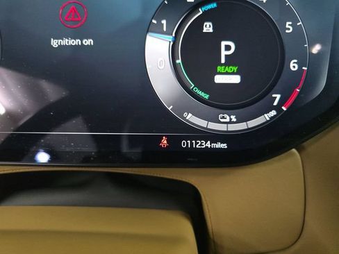 Used 2025 Land Rover Range Rover Autobiography AWD/4WD image 8