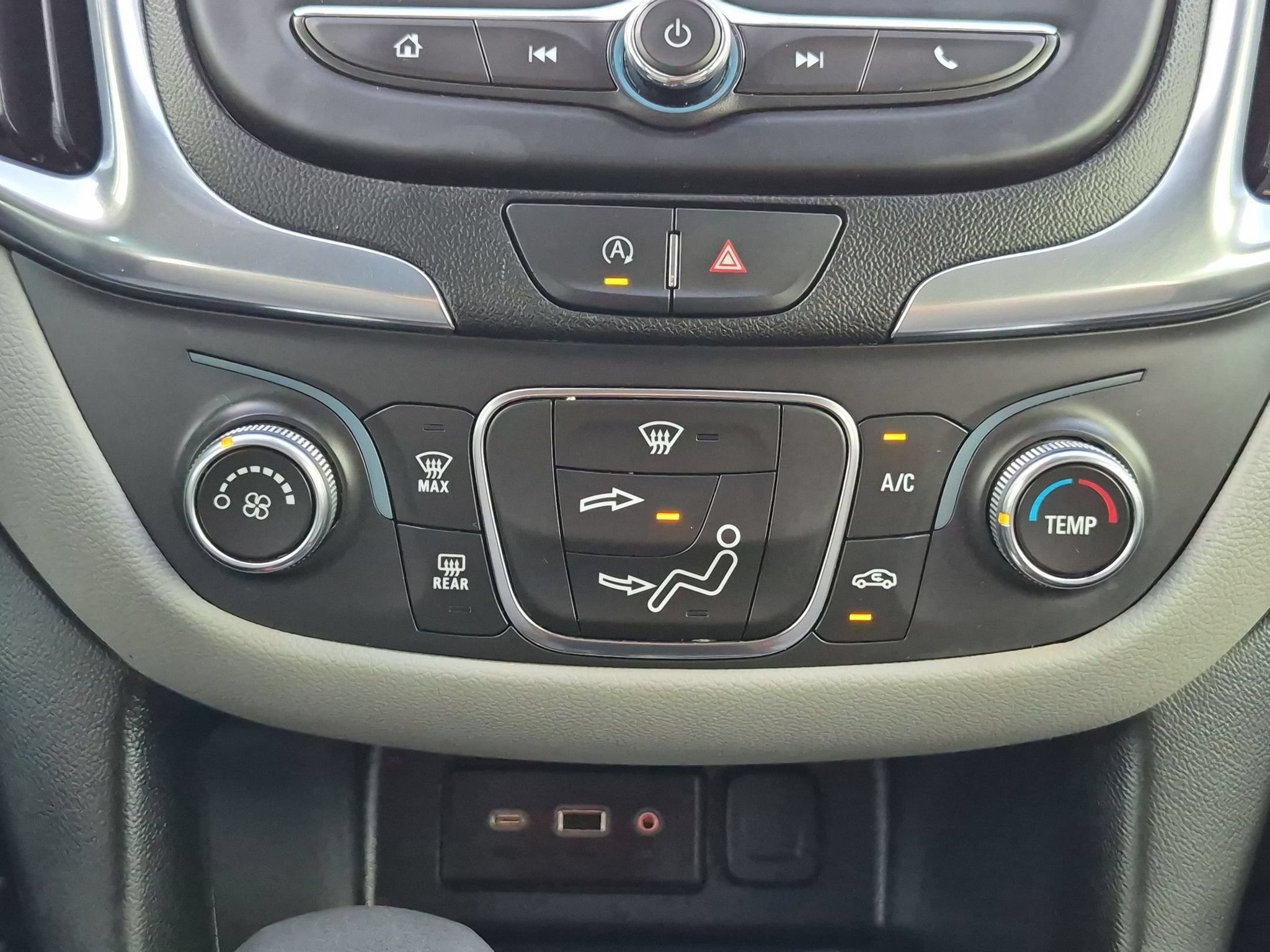 Certified 2022 Chevrolet Equinox LS w/ LS Convenience Package FWD image 20