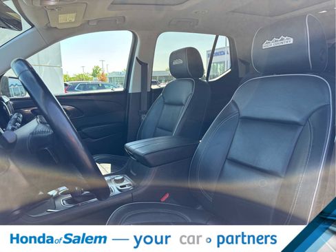 Used 2021 Chevrolet Traverse High Country AWD/4WD image 11