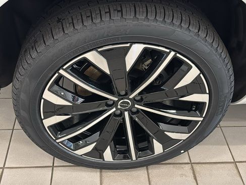 New 2026 Volvo XC90 T8 Ultra w/ Protection Package AWD/4WD image 32