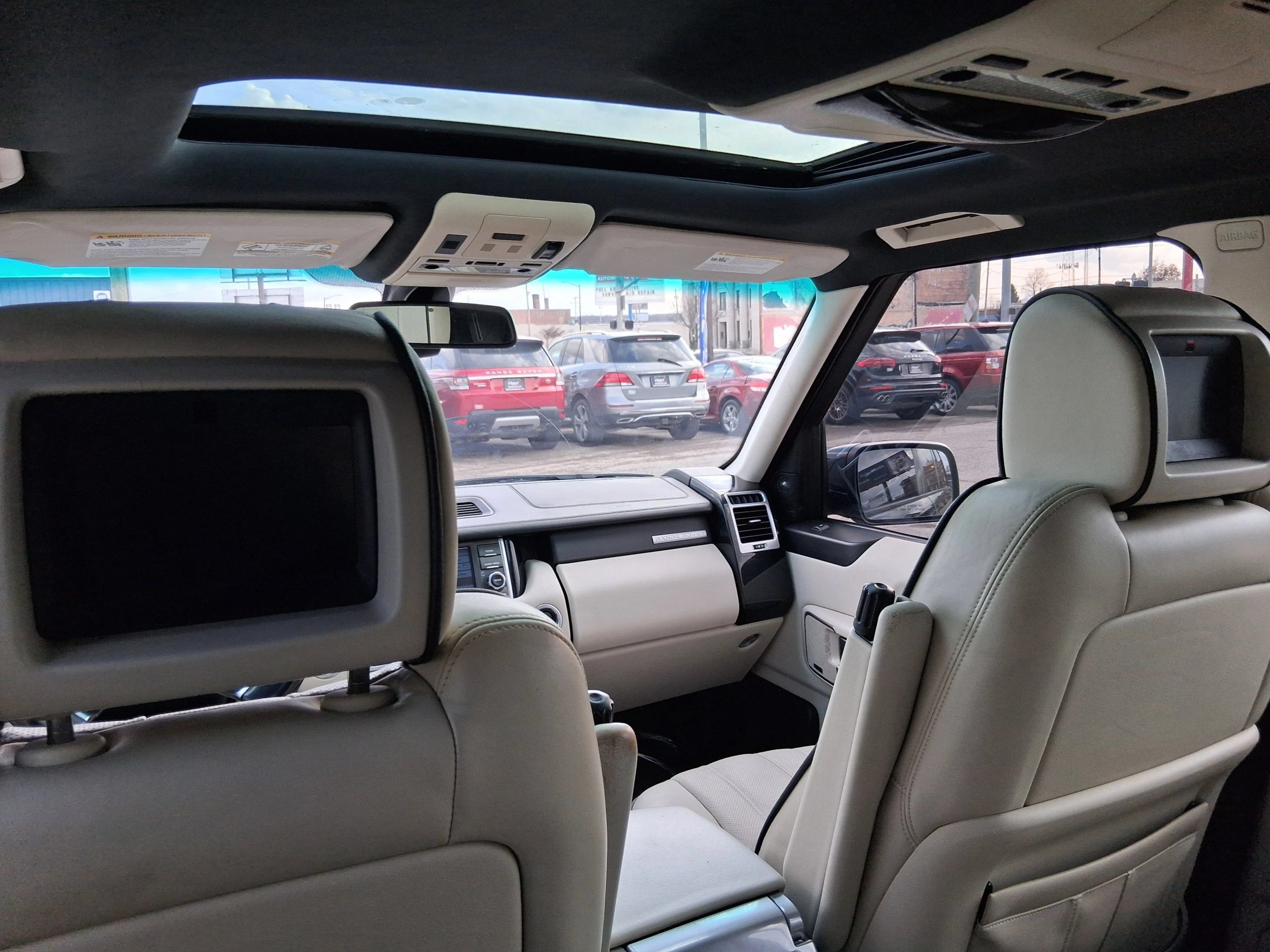 Used 2011 Land Rover Range Rover Supercharged AWD/4WD image 15