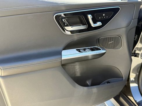 Used 2023 Mercedes-Benz GLC 300 image 23