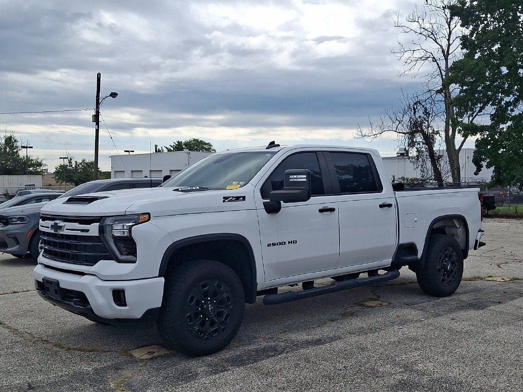 Used 2024 Chevrolet Silverado 2500 LT w/ Z71 Sport Edition AWD/4WD image 4