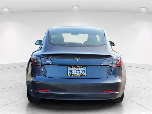 Used 2023 Tesla Model 3 Standard Range image 5