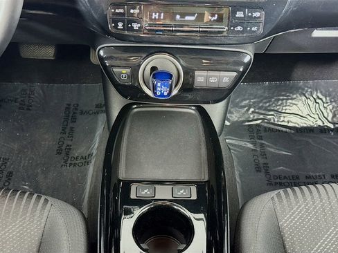 Used 2020 Toyota Prius Prime LE image 35