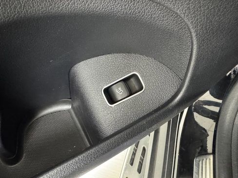 Used 2021 Mercedes-Benz GLE 450 4MATIC image 31