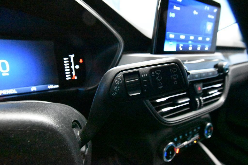 Used 2024 Ford Escape Active AWD/4WD image 14