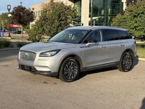 Used 2020 Lincoln Corsair AWD w/ Equipment Group 101A image 4