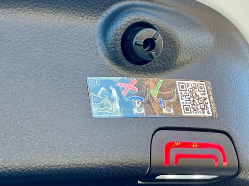 Certified 2024 Mercedes-Benz S 580 4MATIC Sedan image 38