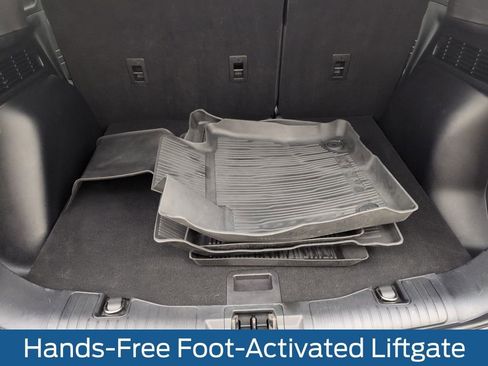 Used 2022 Ford Escape SEL w/ Technology Package image 38