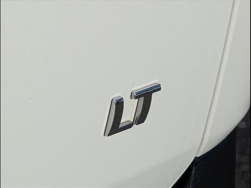 Used 2023 Chevrolet Traverse LT w/ LPO, Floor Liner Package image 23