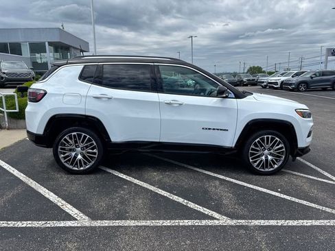 Used 2022 Jeep Compass Limited w/ Elite Group AWD/4WD image 2