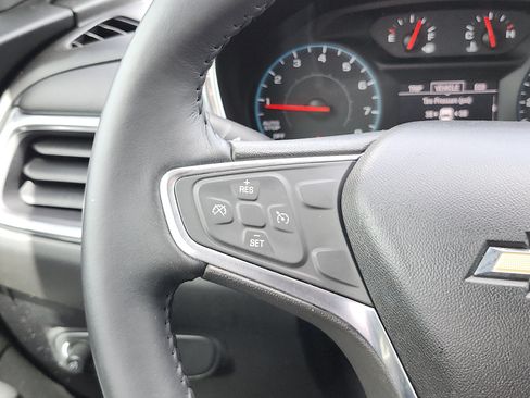 Used 2018 Chevrolet Equinox LT FWD image 10