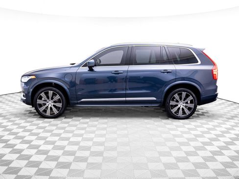 Used 2025 Volvo XC90 T8 Ultra w/ Protection Package Premier AWD/4WD image 2