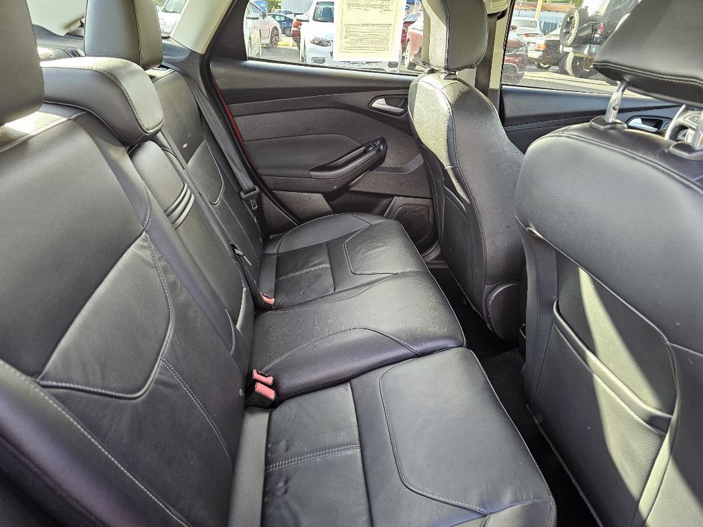 Used 2016 Ford Focus SE w/ Equipment Group 201A FWD image 42