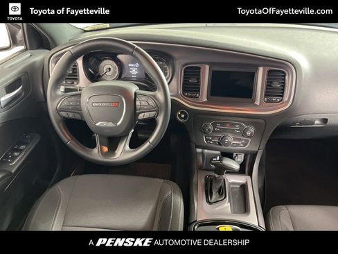 Used 2019 Dodge Charger SXT image 12