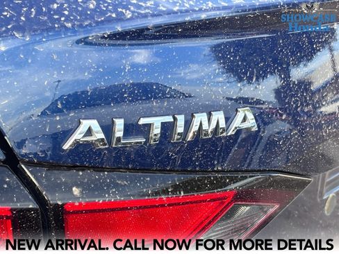 Used 2020 Nissan Altima 2.5 SR w/ Premium Package FWD image 10