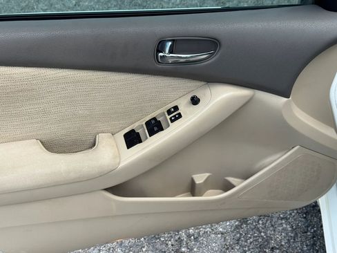 Used 2012 Nissan Altima 2.5 S w/ 20th Anniversary Pkg FWD image 12