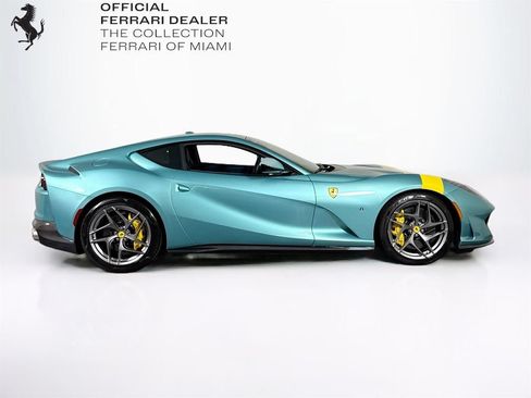 Used 2019 Ferrari 812 Superfast RWD image 10