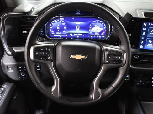 Used 2024 Chevrolet Silverado 2500 LTZ w/ LTZ Convenience Package image 36