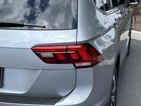 Used 2023 Volkswagen Tiguan SE FWD image 38
