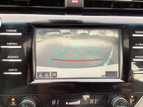 Used 2018 Toyota Camry XSE image 26