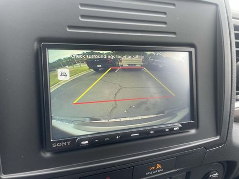 Used 2022 Nissan Frontier SV AWD/4WD image 26