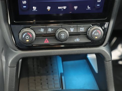 Certified 2024 Ford Ranger Lariat w/ Advanced Towing Package image 15