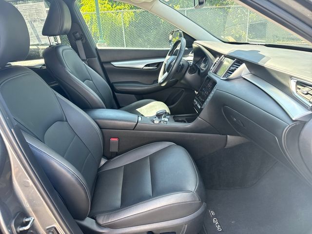 Used 2019 INFINITI QX50 Essential w/ Proactive Package AWD/4WD image 9
