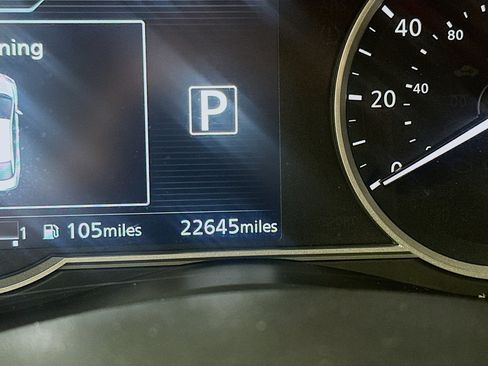 Used 2025 Nissan Versa SV FWD image 19
