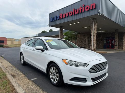 Used 2016 Ford Fusion S FWD image 1