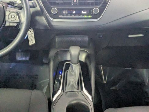 Certified 2023 Toyota Corolla LE image 32