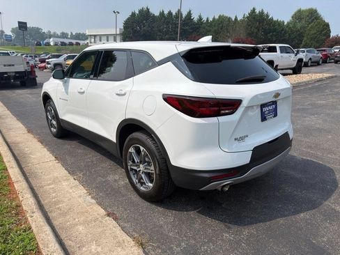 Used 2025 Chevrolet Blazer LT FWD image 5